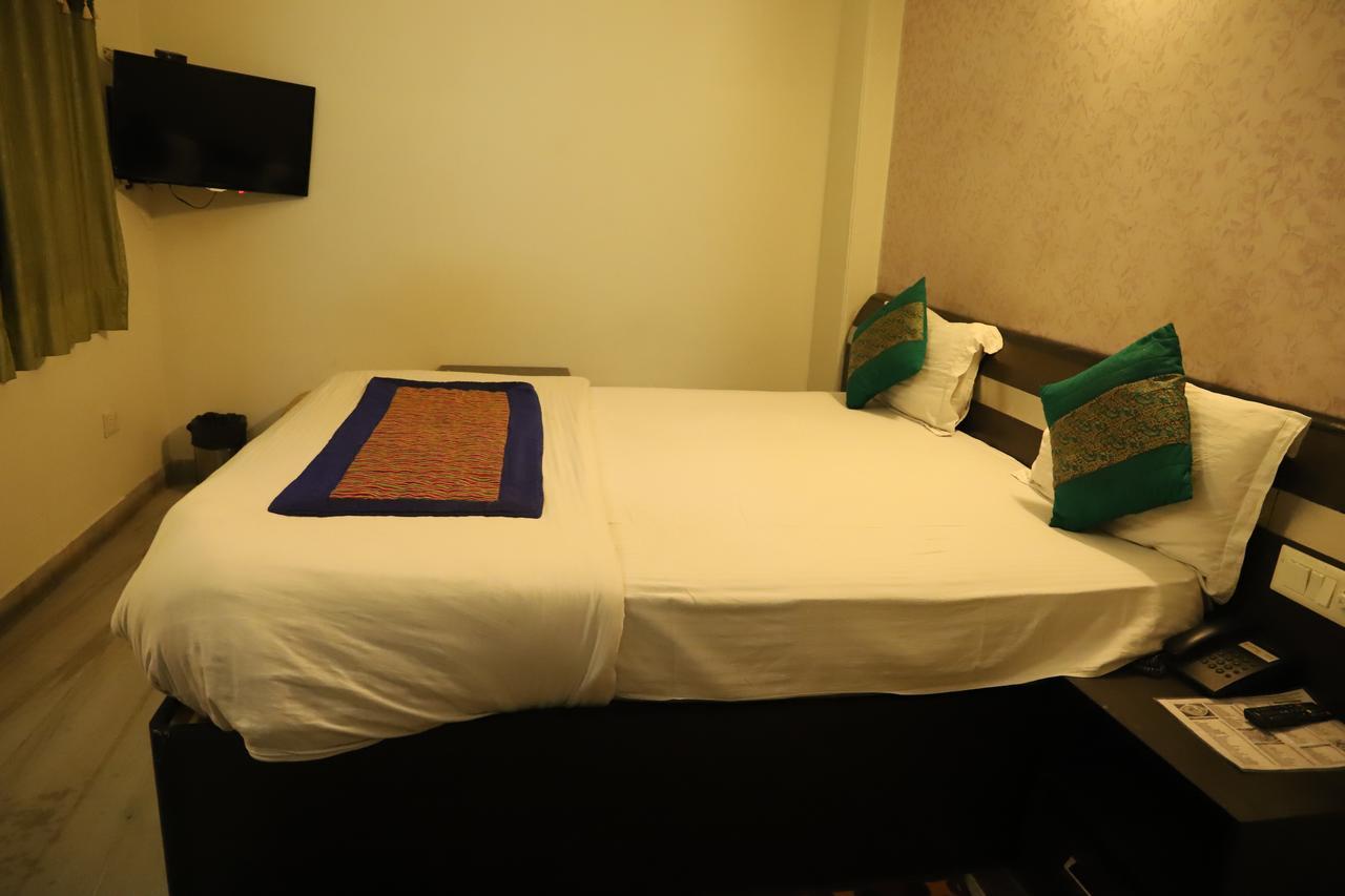 Airport Hotel Aerocity Inn New Delhi Buitenkant foto