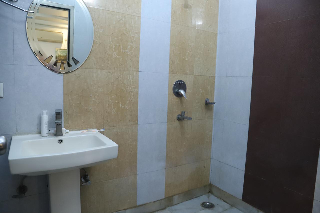 Airport Hotel Aerocity Inn New Delhi Buitenkant foto