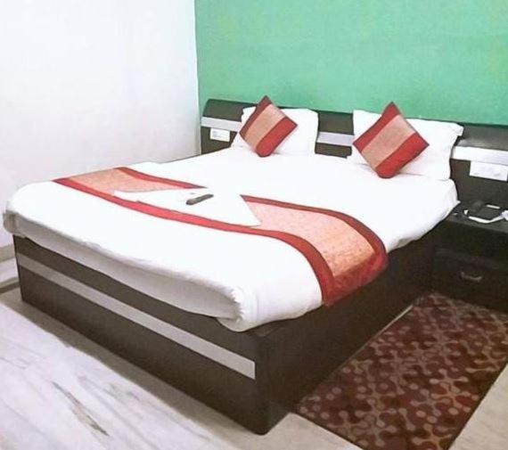 Airport Hotel Aerocity Inn New Delhi Buitenkant foto