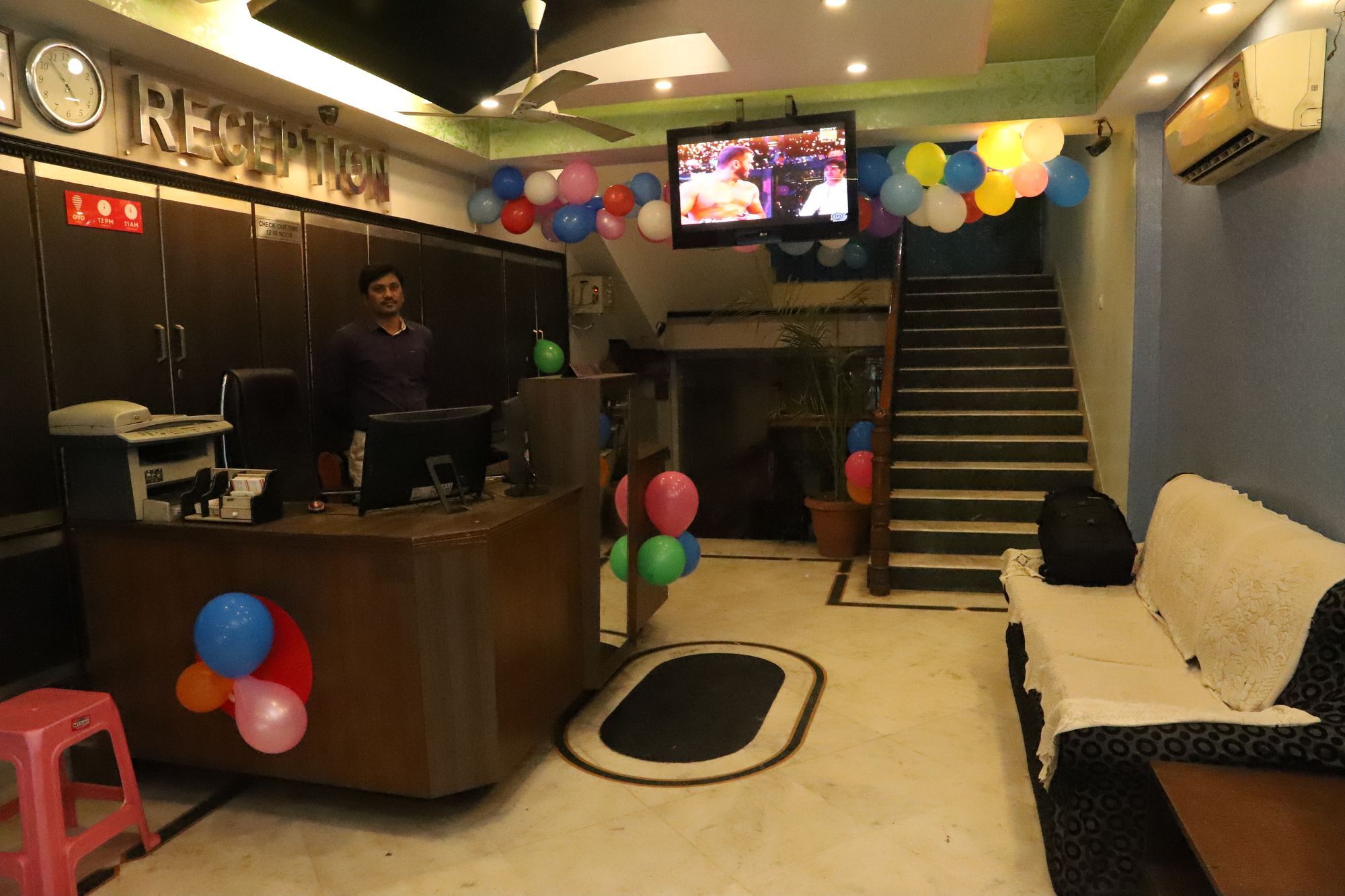 Airport Hotel Aerocity Inn New Delhi Buitenkant foto